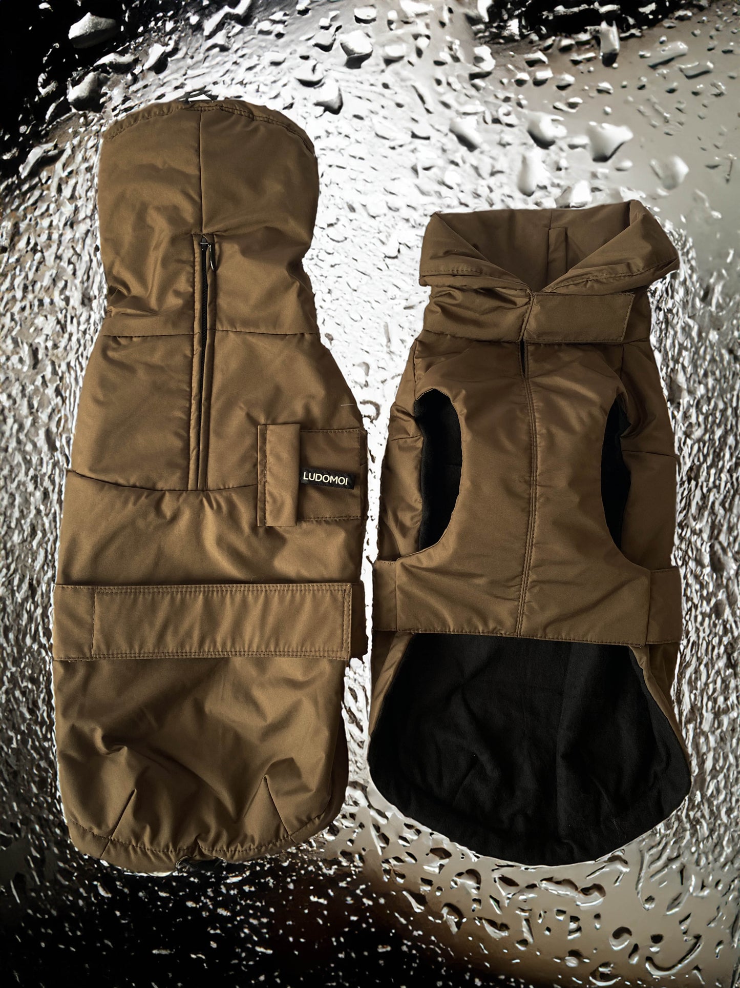 " LE LOUVRE DACHSHUND RAINCOAT" 80 GRAMS ( Loose Fit )MID-SEASON
